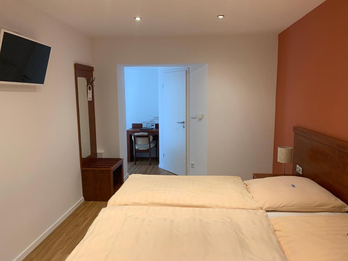 Hotel Restaurant Zur Post Wuppertal Kültér fotó