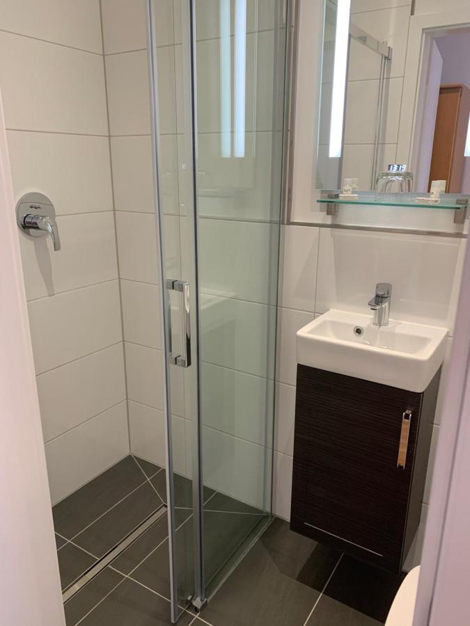 Hotel Restaurant Zur Post Wuppertal Kültér fotó