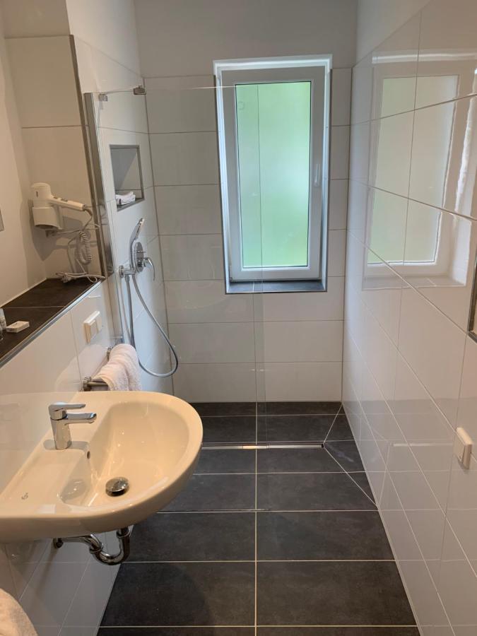 Hotel Restaurant Zur Post Wuppertal Kültér fotó